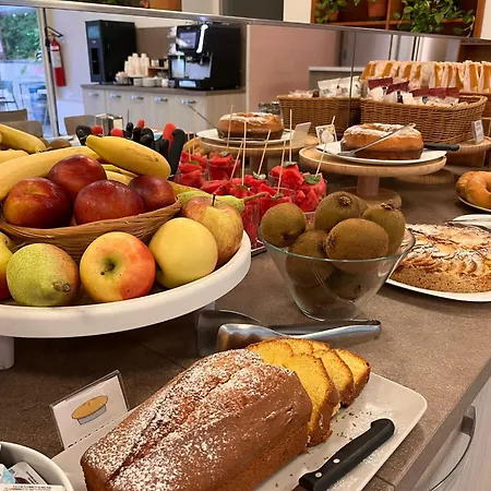 Tre Отель Парма